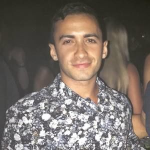 Meet your Posher, Bennett